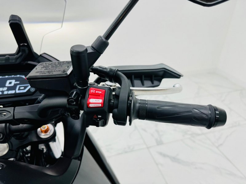 YAMAHA TRACER