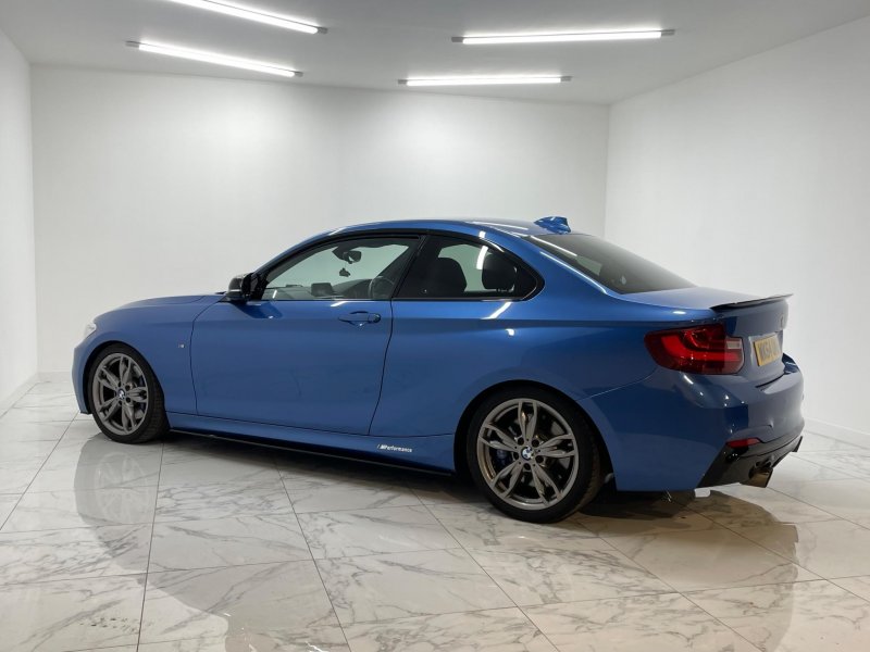 BMW 2 SERIES
