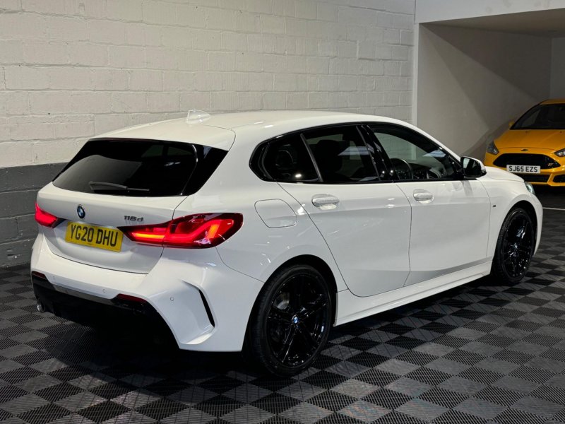 BMW 1 SERIES
