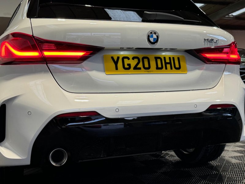 BMW 1 SERIES