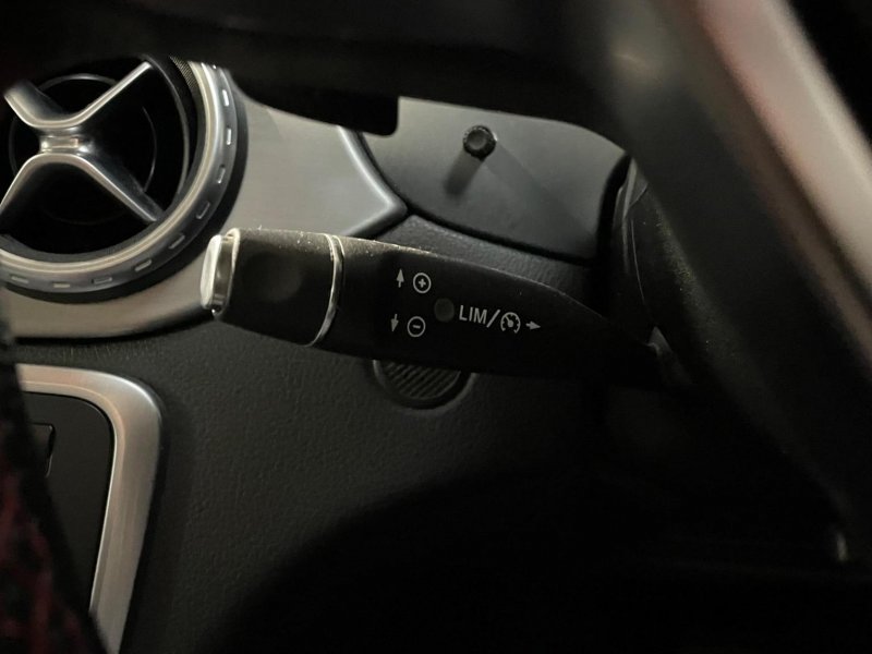 MERCEDES-BENZ GLA CLASS