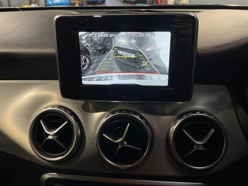 MERCEDES-BENZ GLA CLASS