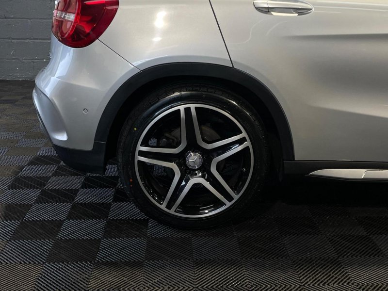 MERCEDES-BENZ GLA CLASS