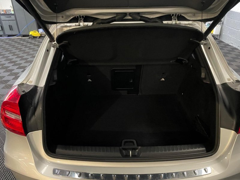 MERCEDES-BENZ GLA CLASS