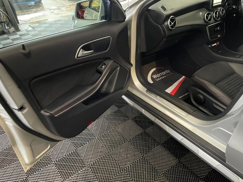MERCEDES-BENZ GLA CLASS