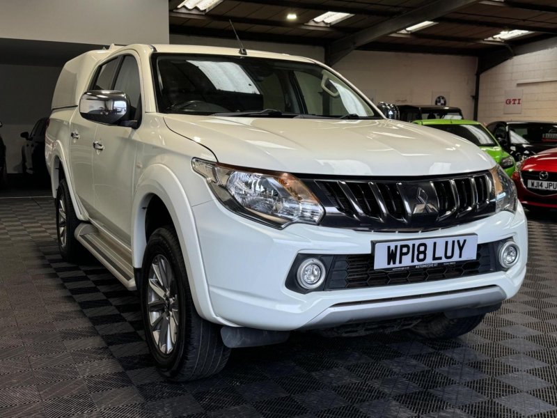 MITSUBISHI L200