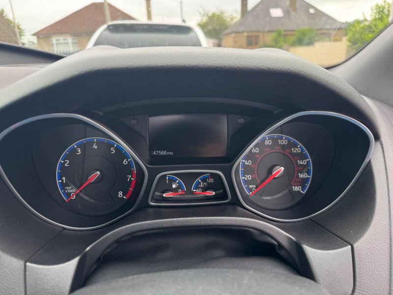 FORD FOCUS