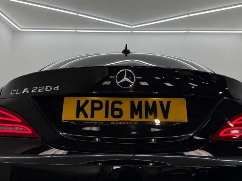 MERCEDES-BENZ CLA