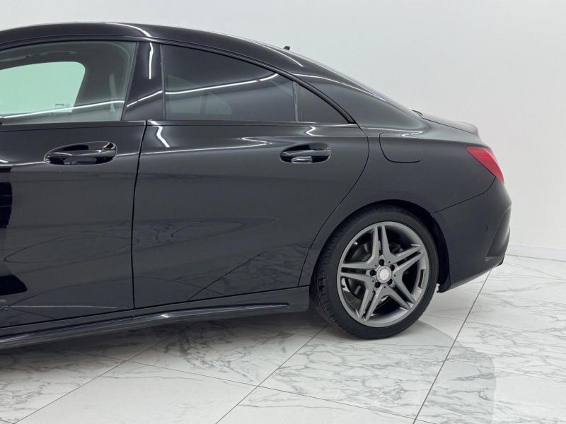 MERCEDES-BENZ CLA